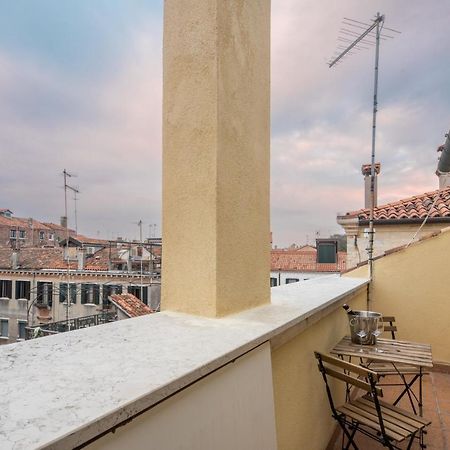 Bright Apartment On Venetian Roofs R&R 外观 照片