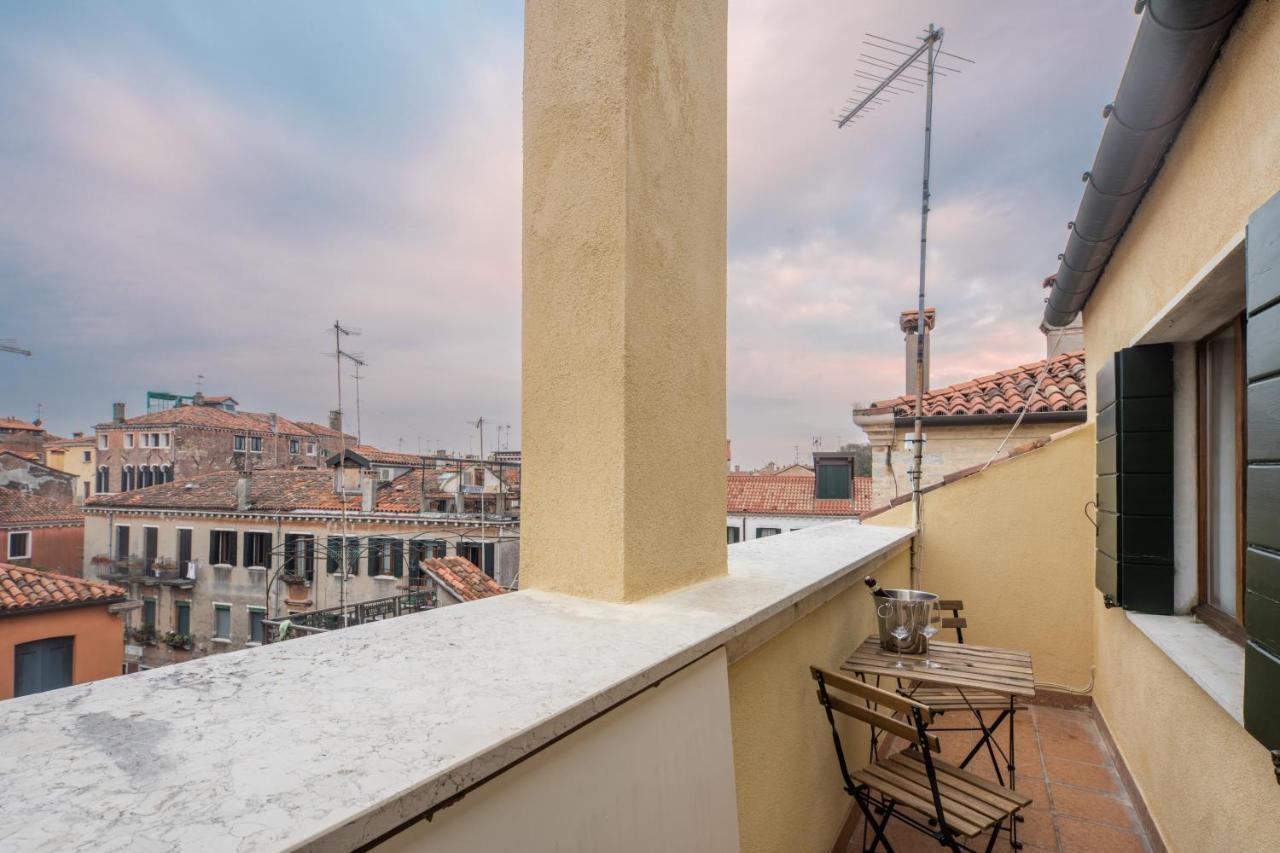 Bright Apartment On Venetian Roofs R&R 外观 照片